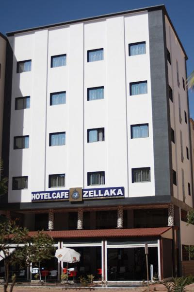 Zellaka & Cafe Hotel Khouribga